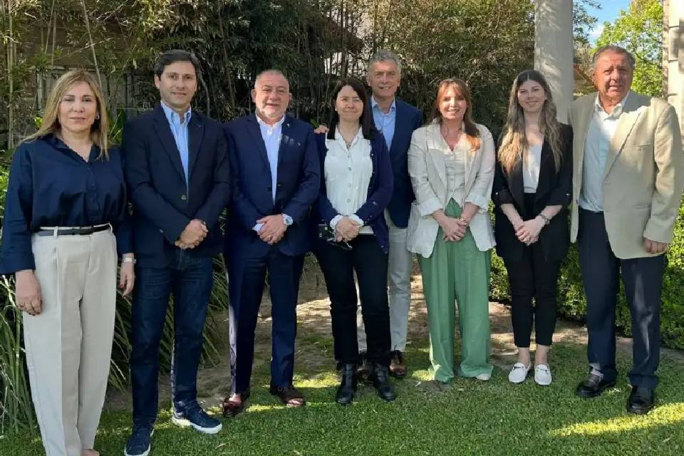 (Mención a senador entrerriano) Presupuesto universitario: Gobierno espera una decisión “razonable” del PRO y Macri se reunió con senadores