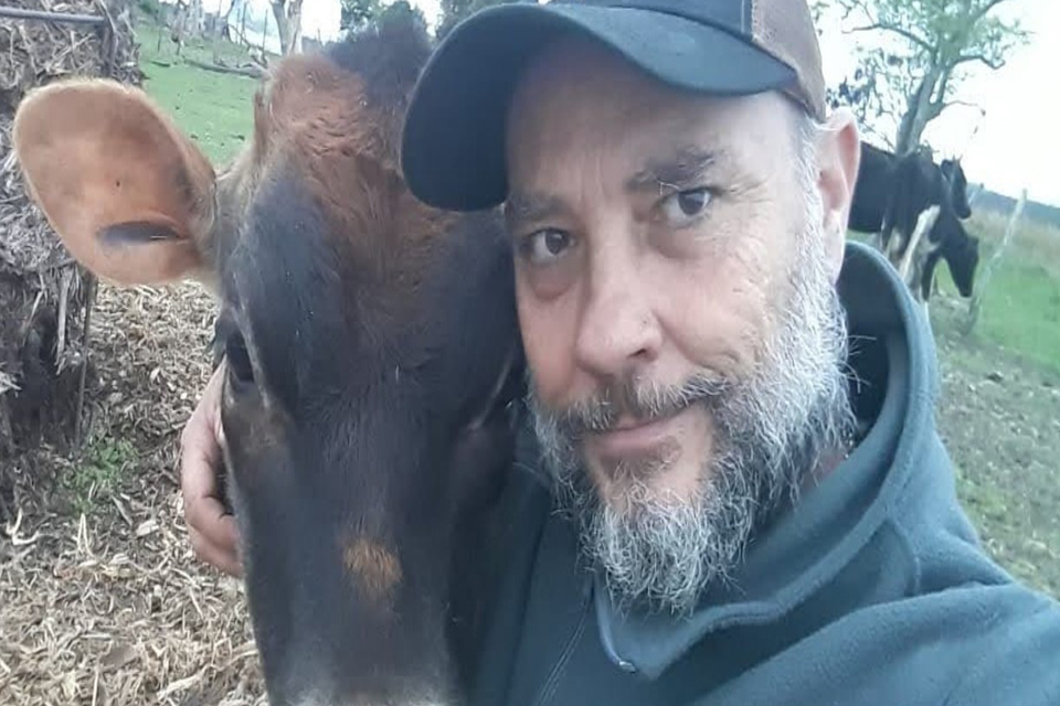 (Mención a Entre Ríos) Cambió el rumbo de la empresa familiar y ahora produce leche y quesos con una raza particular