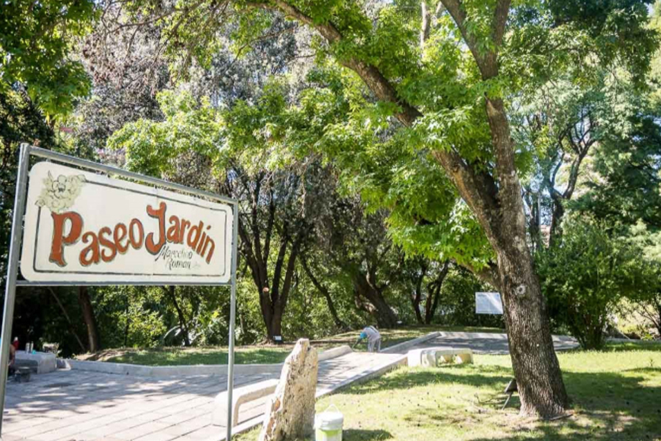 Con gastronomía y espectáculos, la Municipalidad inaugura la puesta en valor del Paseo Jardín