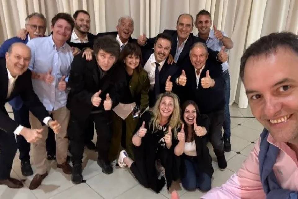 (Mención a diputado entrerriano) Javier Milei se reunió este jueves con su Gabinete en Quinta de Olivos