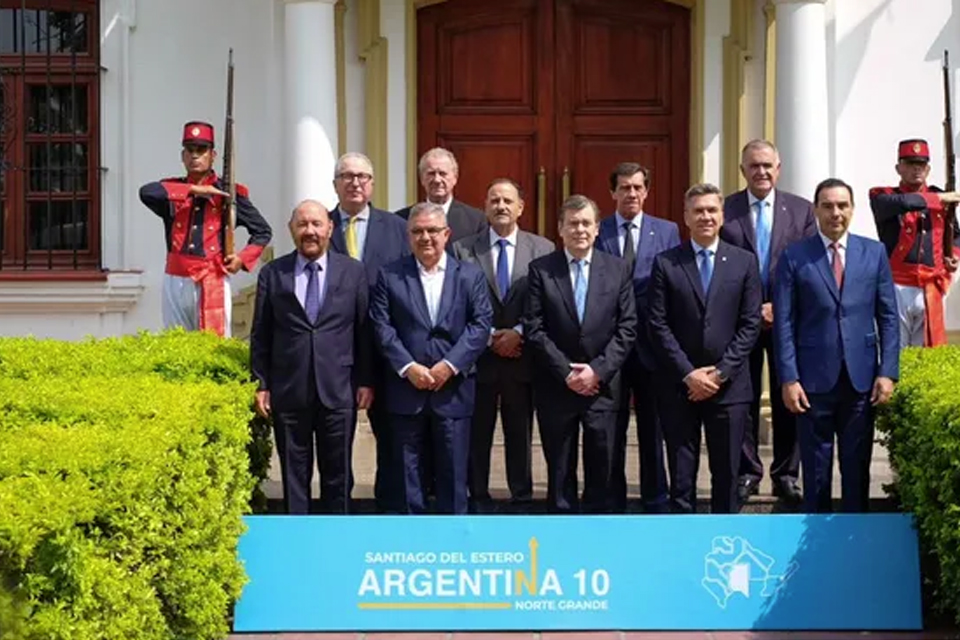 (Mención a Entre Ríos) Ligas regionales, la carta con la que los gobernadores intentaron resistir el ajuste de Javier Milei