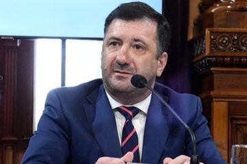 Edgardo Kueider y su secretaria fueron echados del departamento donde cumplían arresto domiciliario