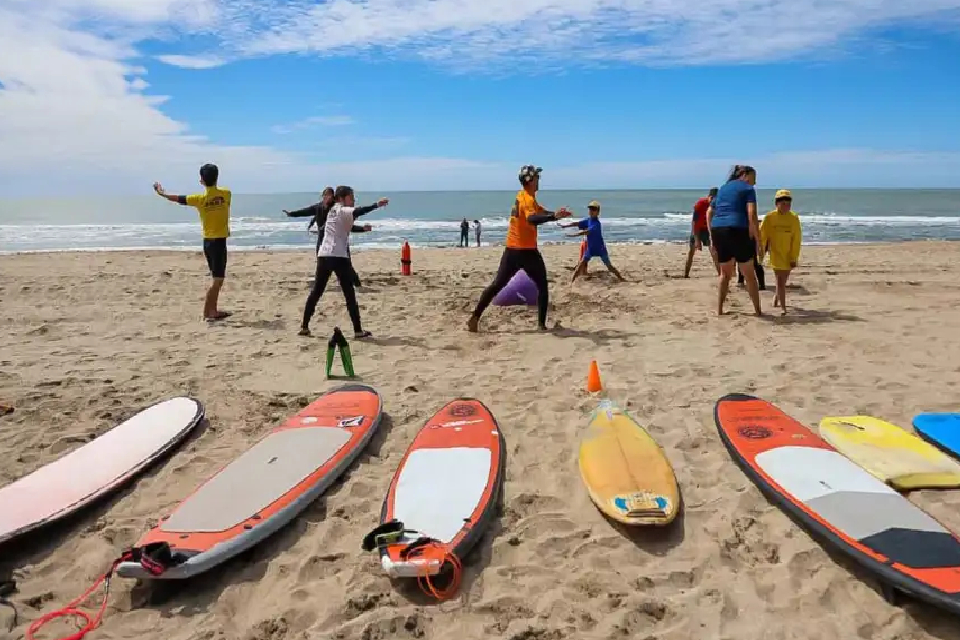 (Mención a Entre Ríos) Efecto Milei: repuntó el turismo interno, pero está muy por debajo de 2023