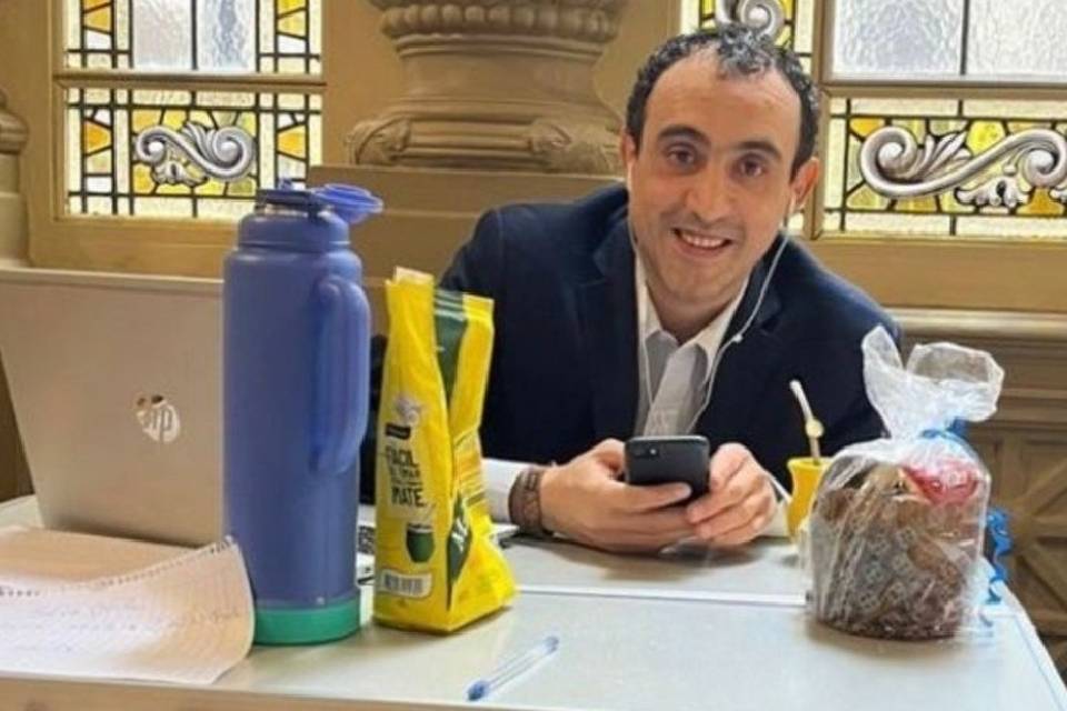 (Mención a exsenador entrerriano) José María Carambia, el senador con poder para inclinar la balanza para el lado de los K o del Gobierno