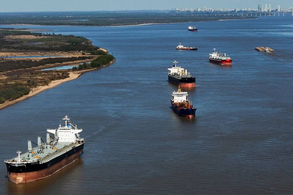 (Vía navegable del río Paraná) Un funcionario del Gobierno denunció que la licitación de la Hidrovía sufrió un “sabotaje”