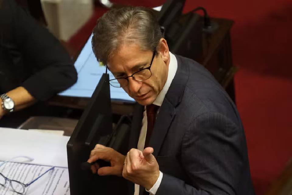 (Incluye legisladora entrerriana) El giro de seis senadores radicales impidió que se votara la comisión para investigar el escándalo cripto