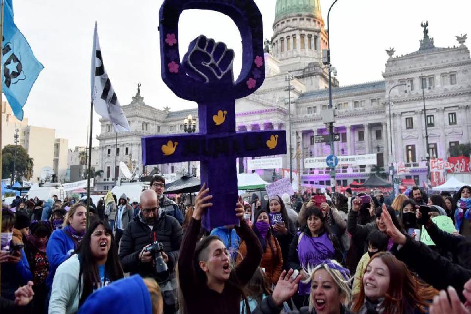 (Mención a Paraná) 8M en la Argentina: una multitud se movilizó en el Día de la Mujer