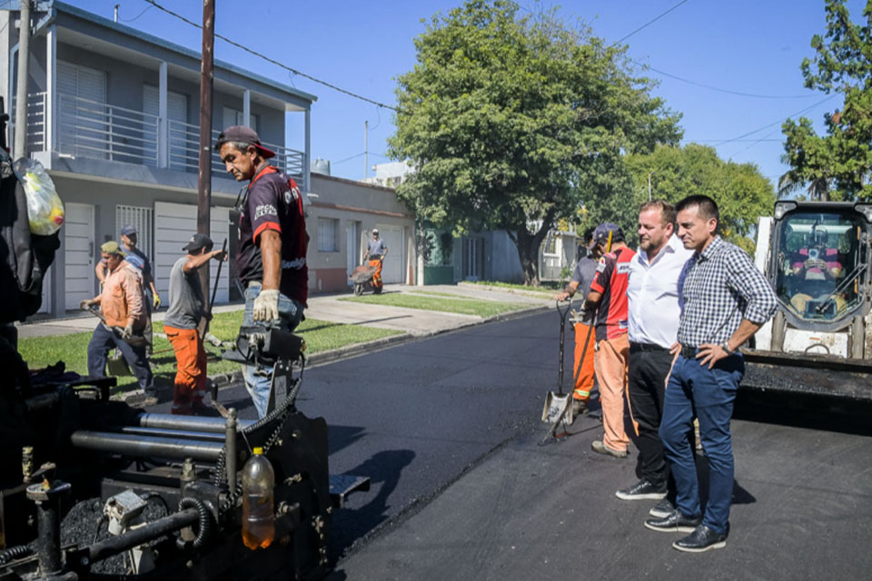 Repavimentan un tramo de calle Grella