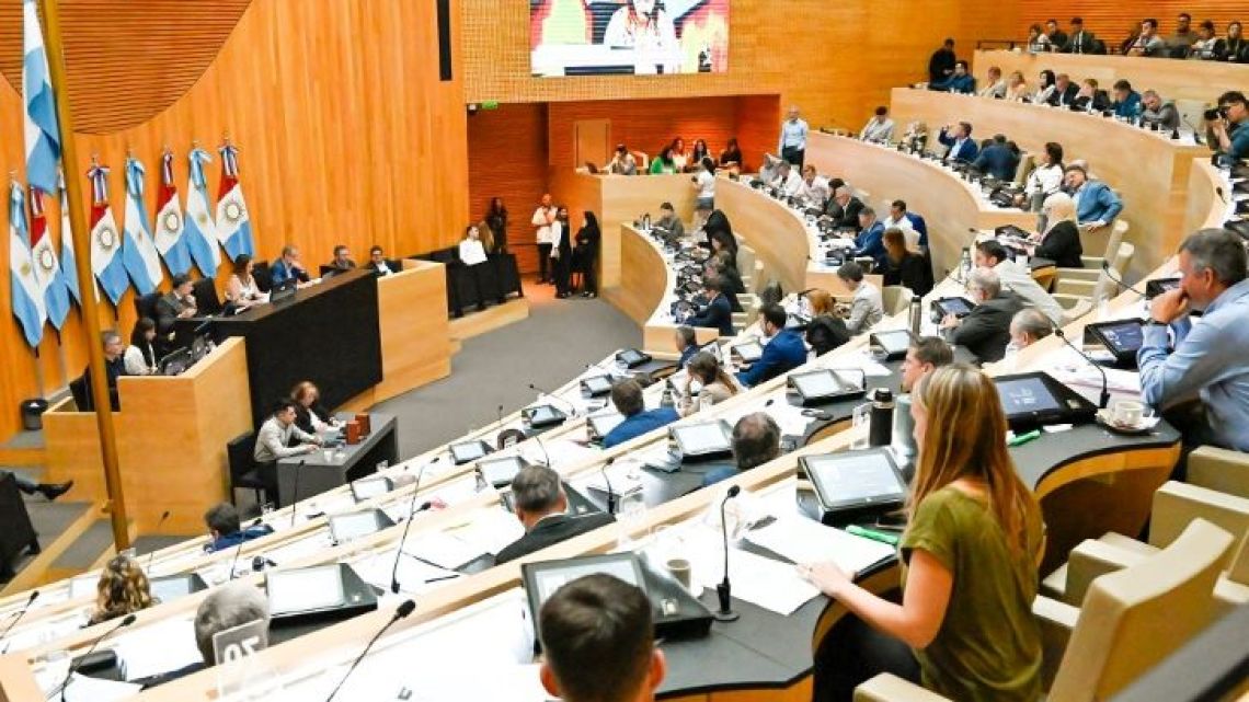 El PJ de Llaryora enfrenta tensiones con Milei y se confronta con legisladores de Juez y De Loredo en apoyo al campo