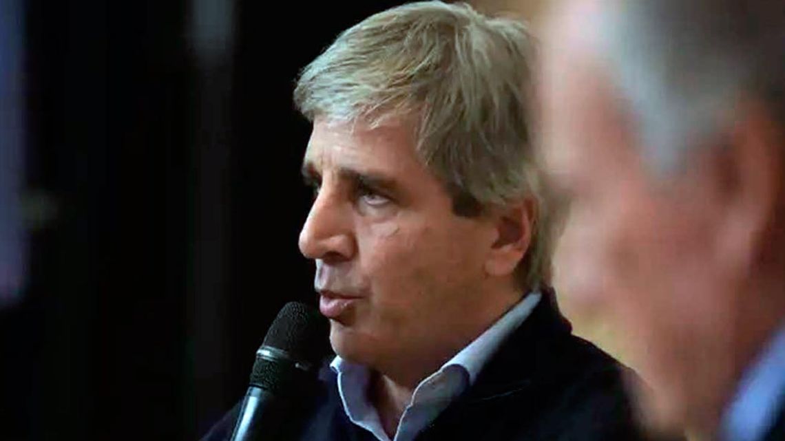 Luis Caputo aclara su postura sobre las empanadas tras la crítica de Ricardo Darín