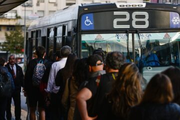 Acuerdo salarial de la UTA reduce la amenaza de un nuevo paro de colectivos en el AMBA
