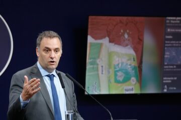 PAMI y la controvertida licitación de pañales: acusaciones de cartelización y el nuevo sistema de provisión de Manuel Adorni