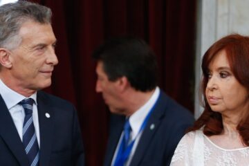 La lucha de Macri y CFK por sostener sus liderazgos en la Argentina de Milei