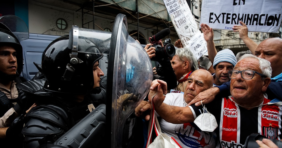 Oposición solicita sesión en Diputados para tratar jubilaciones, moratoria y emergencia por inundaciones en Buenos Aires