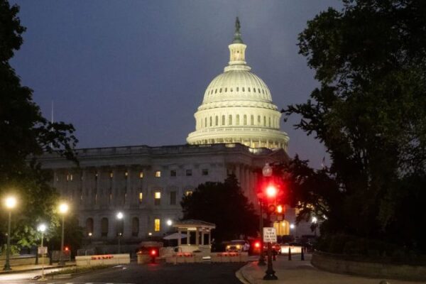 Cámara de Representantes da luz verde a proyecto de política nacional impulsado por Trump