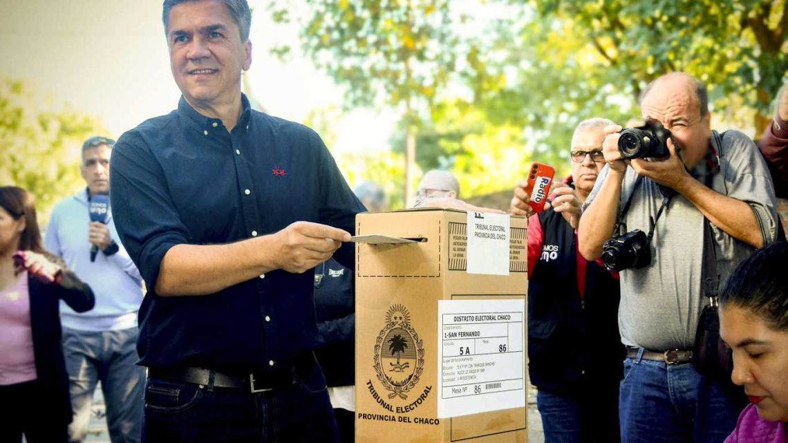Triunfo Sorprendente: Karina Milei y Leandro Zdero desbordan a Capitanich en su batalla electoral en Chaco