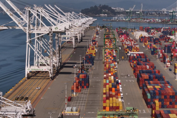 Tribunal de apelaciones revoca la decisión que frenaba los aranceles de Trump