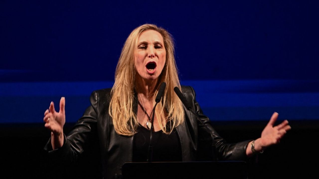 Karina Milei como la cara de la campaña: una idea extravagante que genera controversia y discusión