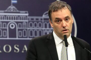 Gobierno denuncia corrupción en el PAMI y presenta nuevo esquema para distribución de pañales