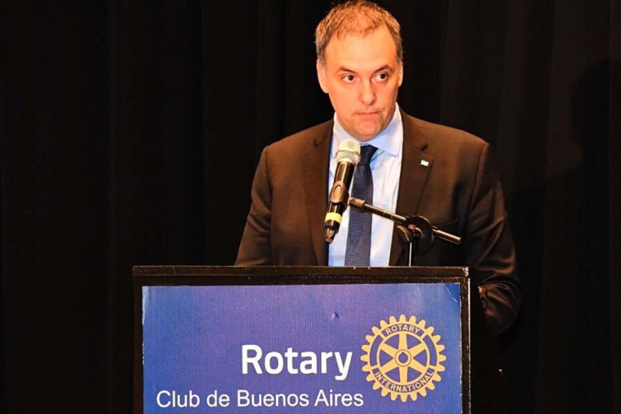 Adorni podría dejar su cargo como vocero si gana en las elecciones de CABA