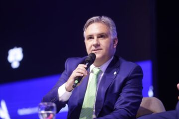 Funcionarios del gobierno de Córdoba critican a Milei por mantener las retenciones