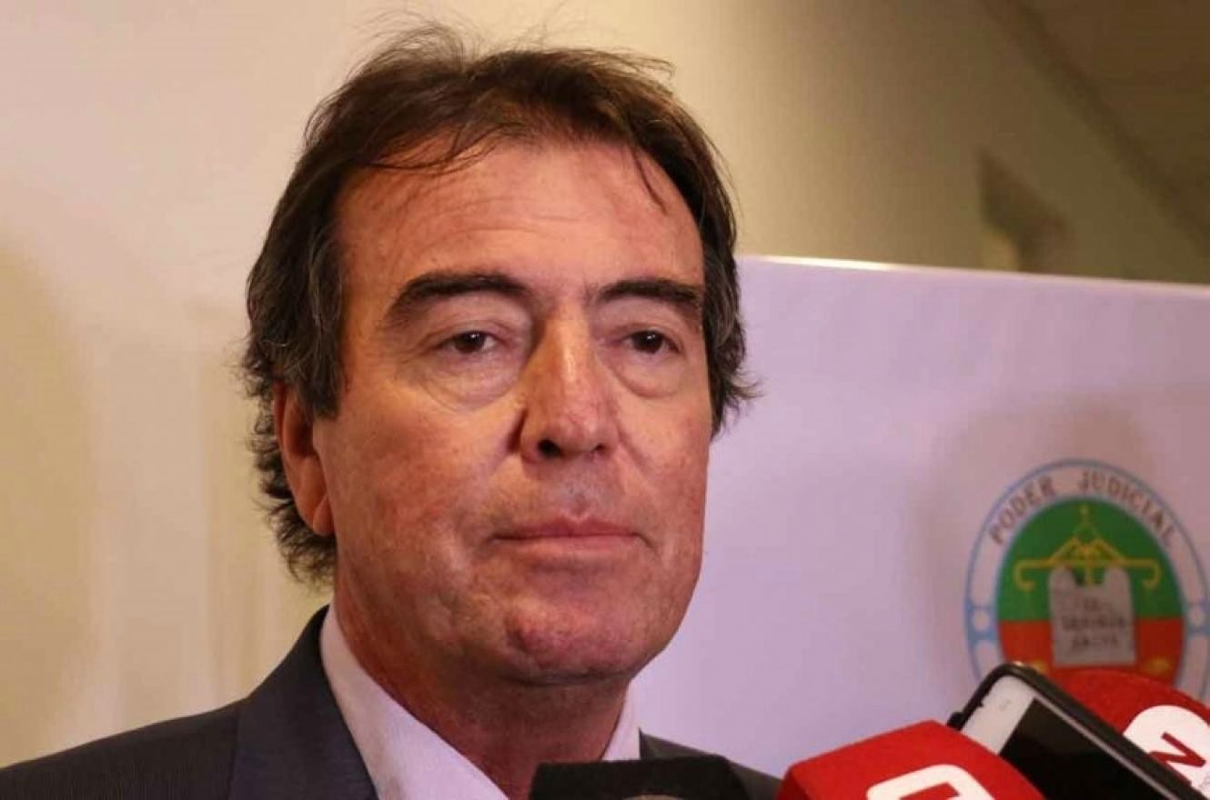 Castrillon recupera su matrícula de abogado: ¿será su defensa en la causa Contratos?