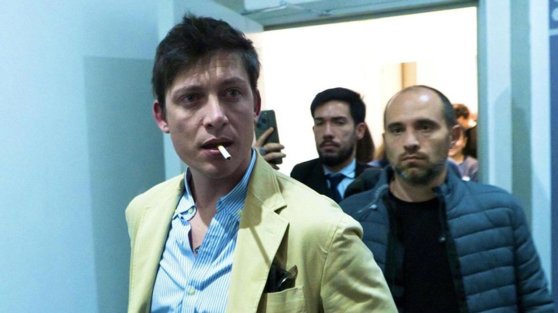 Tuitero que creó video falso de Macri accedió a Casa Rosada con ayuda de Santiago Caputo