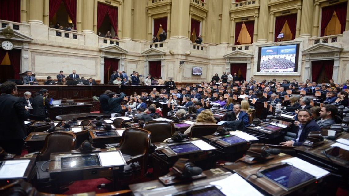 De la Sota y Estévez critican a aliados y opositores por modificar la sesión para aumentar jubilaciones