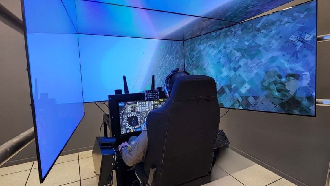 La Fuerza Aérea Argentina presenta su Centro de Simulación Táctica para el avión F-16