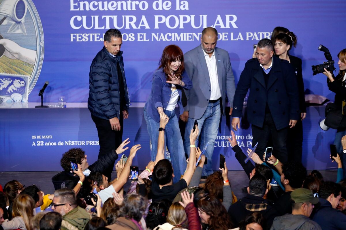 cree que Milei pierde votos, pero que el peronismo no los recupera