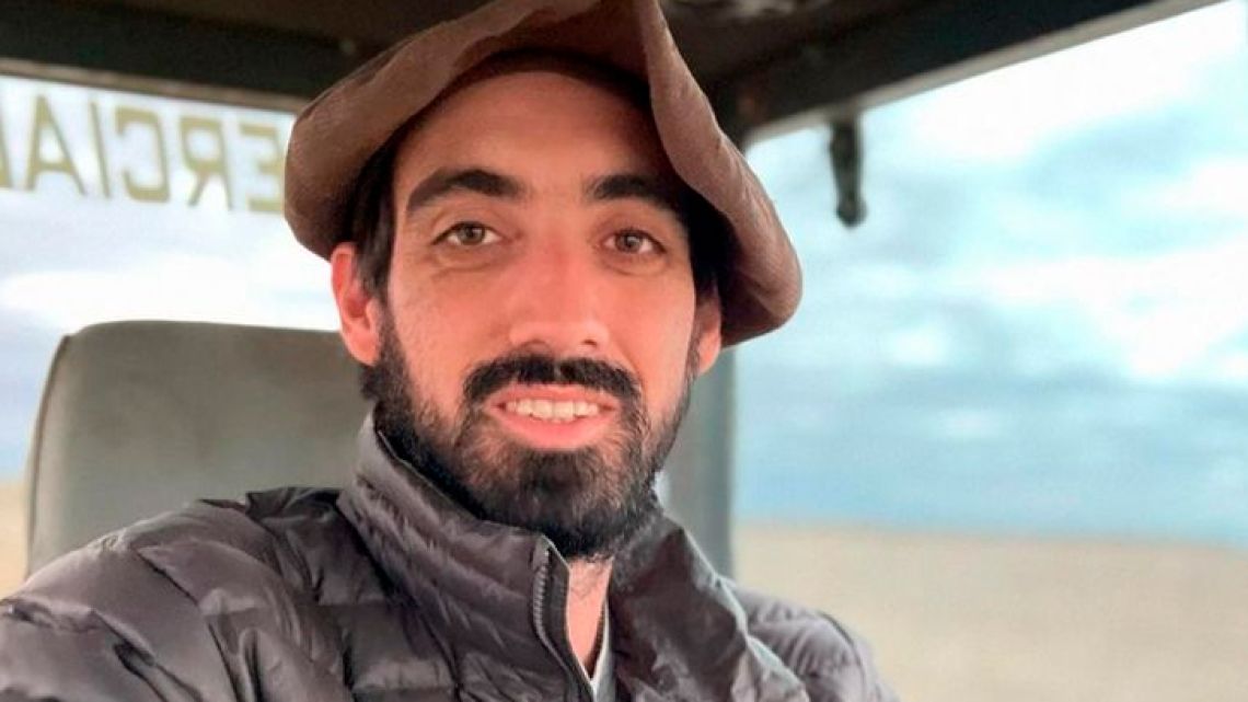 Intendente cordobés aborda la “proscripción” de Cristina Kirchner mediante una payada en un evento local