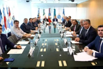 Gobernadores convocarán al Ejecutivo a una reunión para avanzar en una reforma fiscal