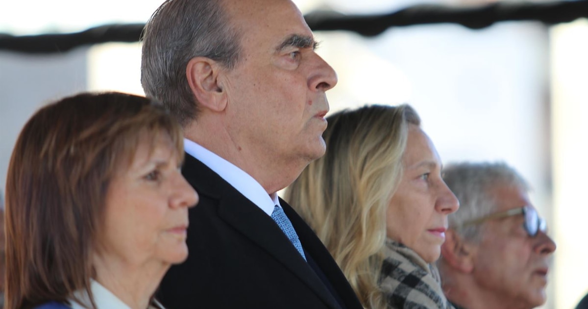 Gobierno elude polémica sobre manifestaciones en casa de Cristina Kirchner y asegura que se diluirán con el tiempo