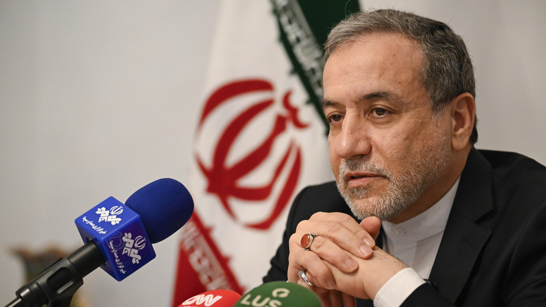 Irán reitera su compromiso de defender su soberanía tras el ataque de EE.UU., afirma el canciller iraní