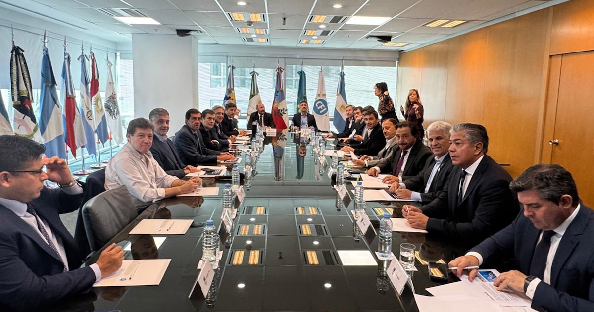 Los gobernadores le pedirán a Milei un nuevo pacto fiscal para compensar la caída de ingresos y obra pública