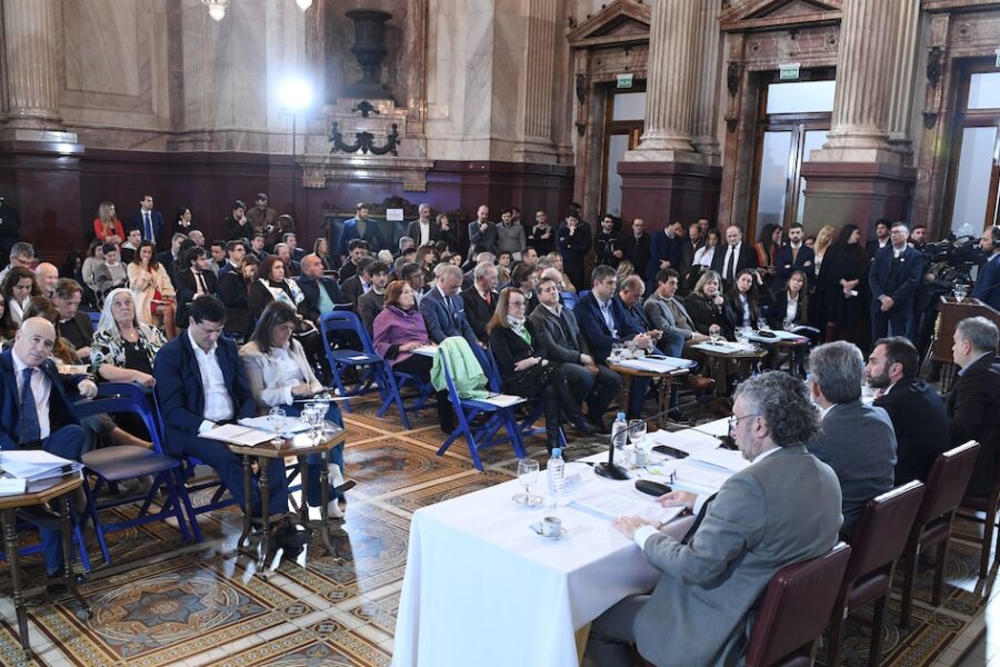 La caída de la coparticipación preocupa a los gobernadores y complica el funcionamiento de las provincias