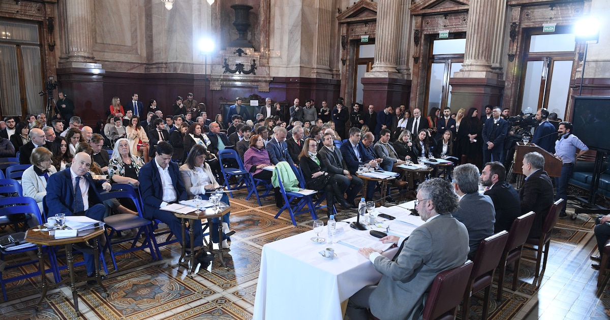 La caída de la coparticipación preocupa a los gobernadores y complica el funcionamiento de las provincias