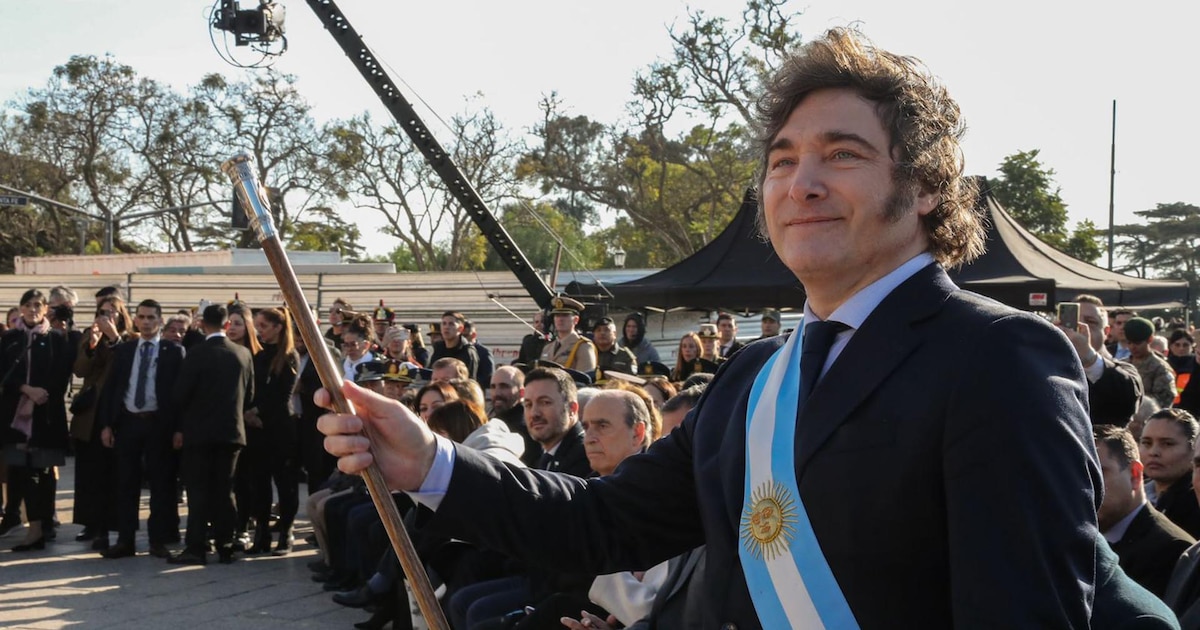 Milei lidera la ceremonia por el Día de la Bandera en Palermo mientras Villarruel critica al Presidente desde Rosario
