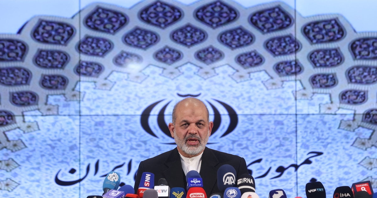 Ahmad Vahidi, líder militar iraní prófugo en Argentina por su papel en la voladura de la AMIA en 1994