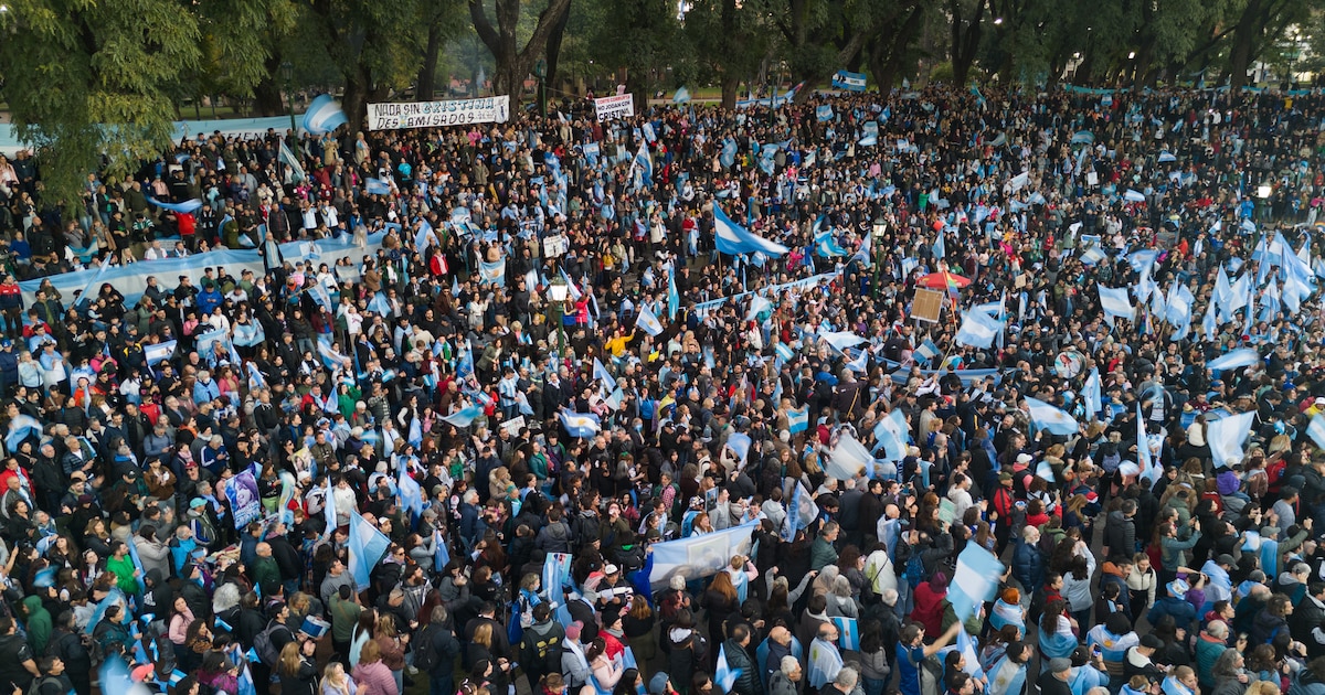 Cristina Kirchner critica a Bullrich y al Gobierno desde su prisión domiciliaria: “Quieren tapar este desastre”
