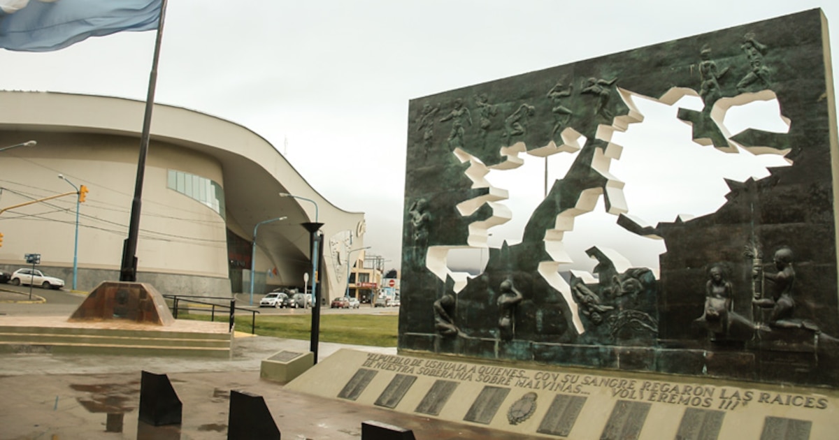 Conmemoración de 191 años de derechos sobre las Islas Malvinas y la creación de la Comandancia en el Atlántico Sur