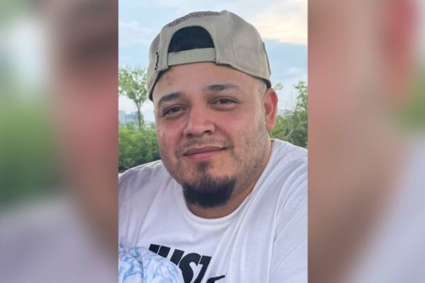 Kilmar Ábrego García vuelve a EE.UU. tras su paso por El Salvador y se presenta ante la corte.