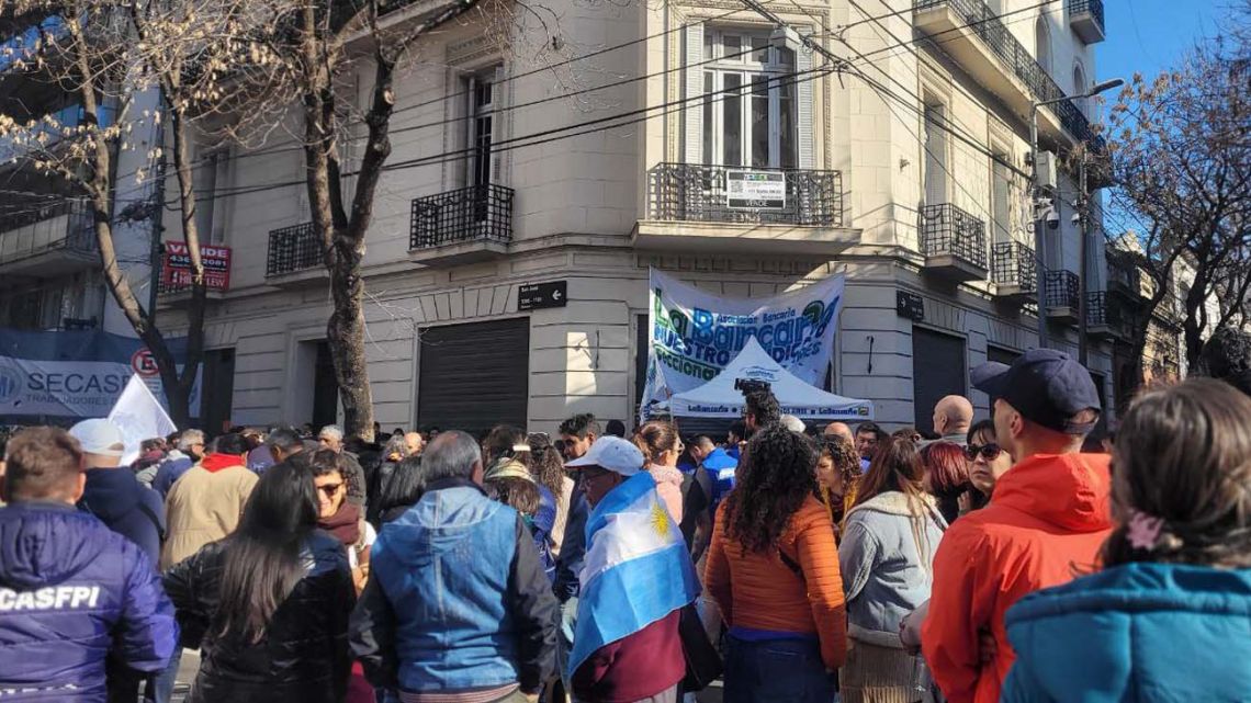Cristina Kirchner podría cumplir arresto domiciliario; el Tribunal tomará la decisión final sobre su situación.