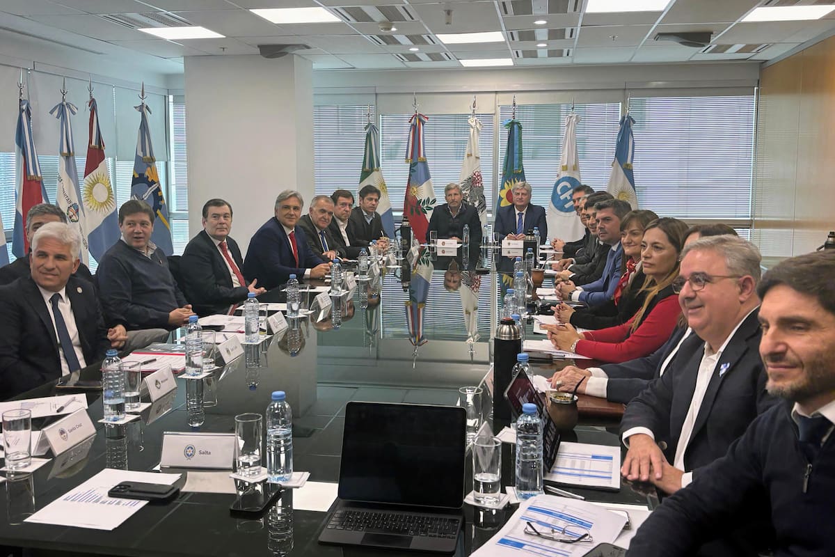 El camino a octubre. Desafiada por sus aliados, la Casa Rosada busca un pacto de gobernabilidad