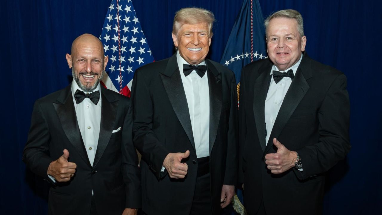 Scatturice, el ex espía, adquiere la aerolínea FlyBondi y transforma el sector aéreo argentino