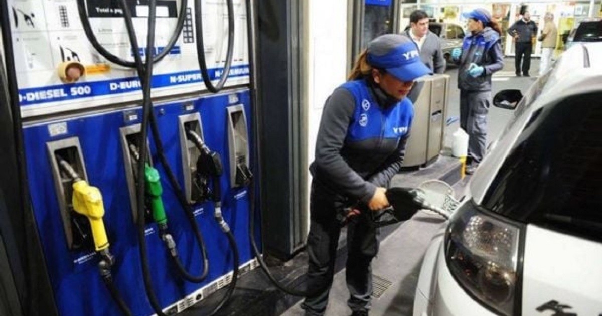 ¿Impensado? qué consumen más los argentinos: nafta o gasoil