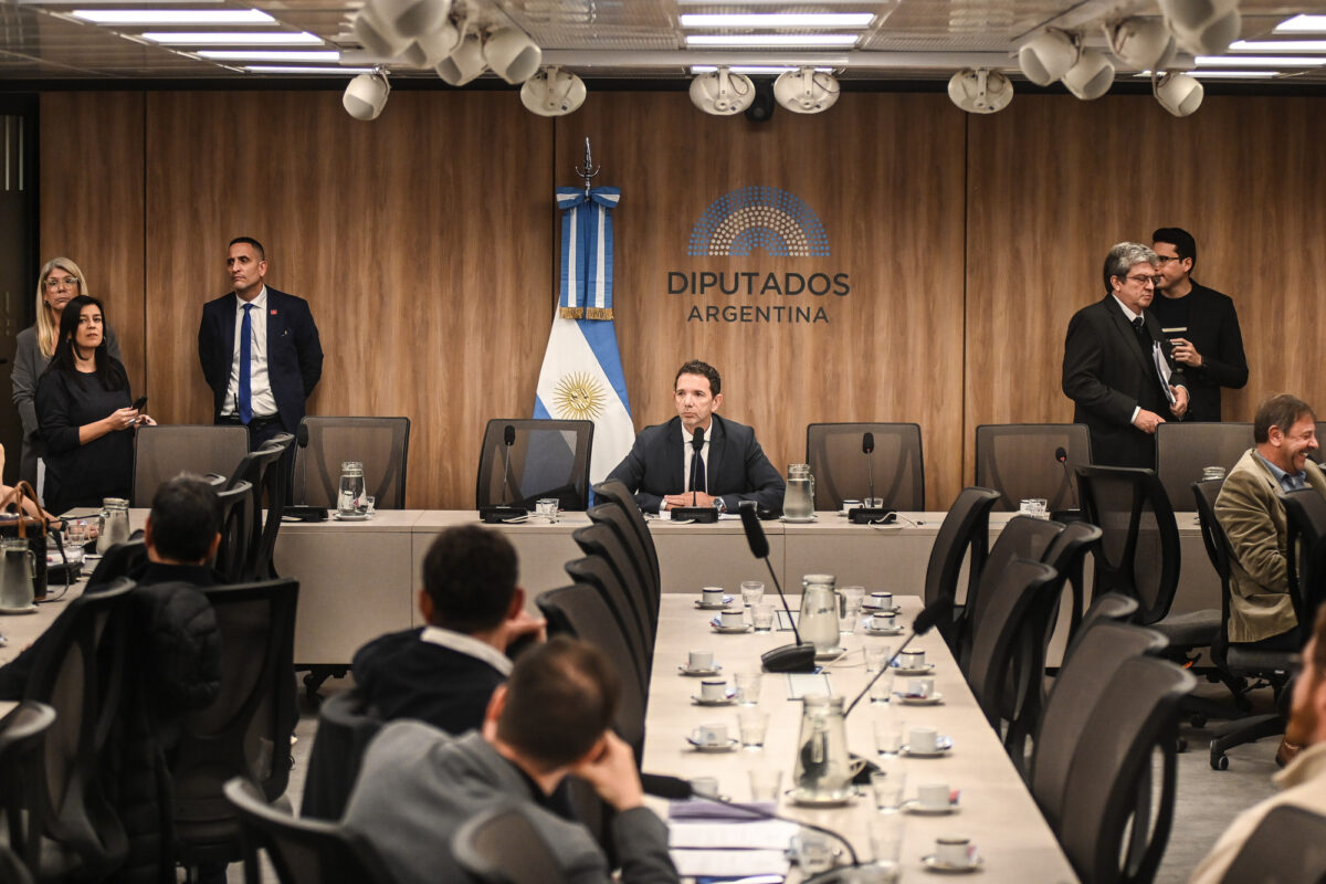 Comisión Libra: empiezan las citaciones pero la oposición ya amenaza con hacerle juicio político a Javier Milei