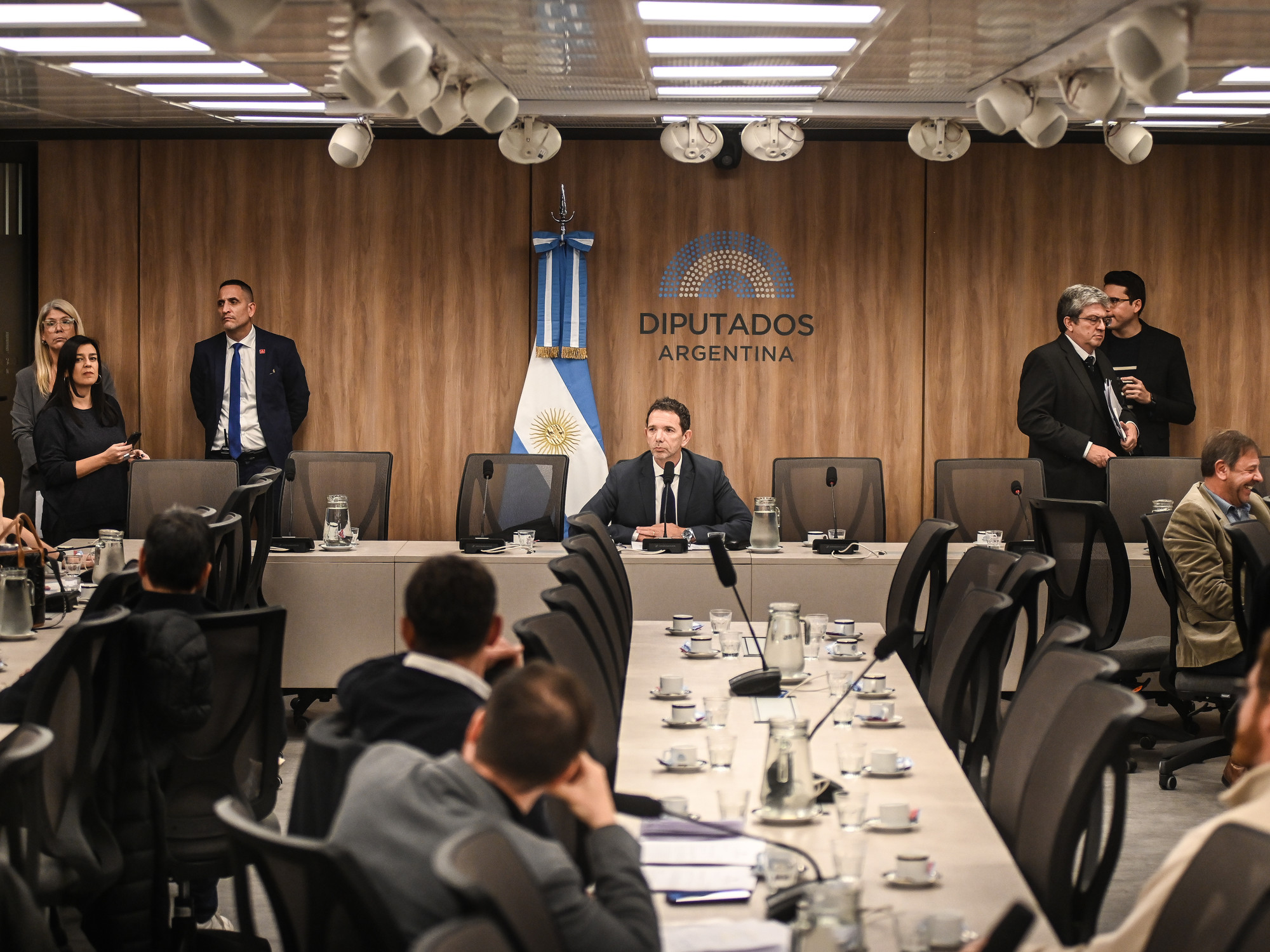 Comisión Libra: empiezan las citaciones pero la oposición ya amenaza con hacerle juicio político a Javier Milei