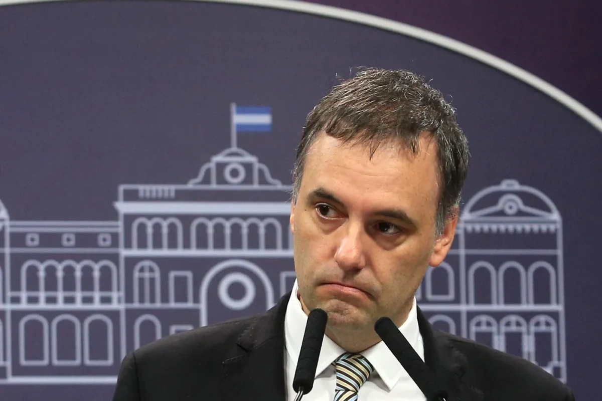 El Gobierno de Milei elimina el Día del Empleado Público por decreto