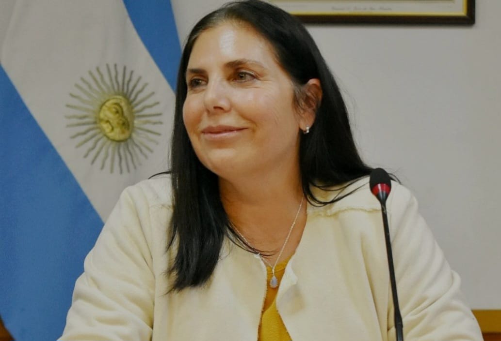 “La política nacional está buscando romper los partidos políticos”